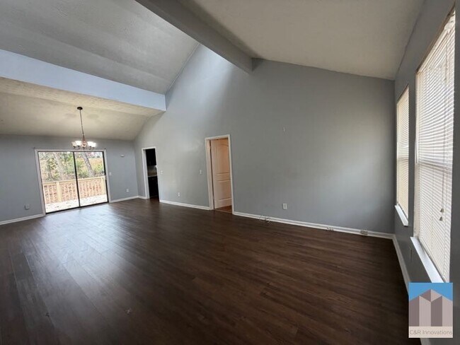 804 Emerald Forest Cir, Lawrenceville, GA 30044 - photo 5