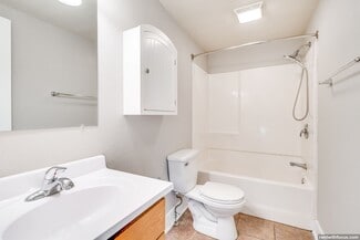 1202-1312 Summit Ave, Oshkosh, WI 54901