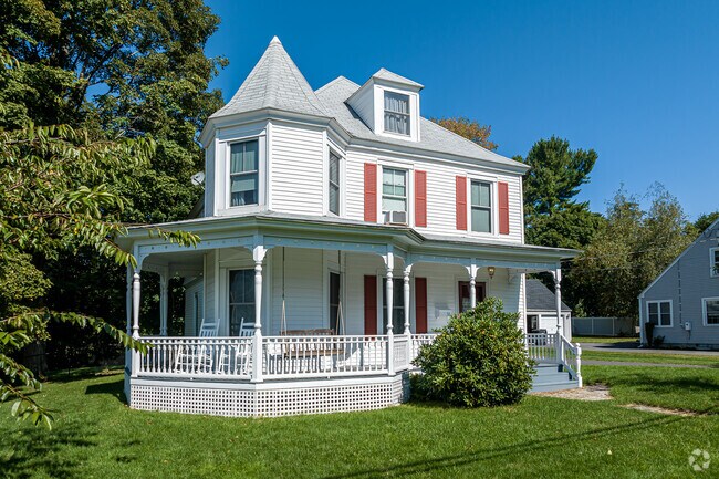 Historic homes in Rockville often have large ornate porches.
