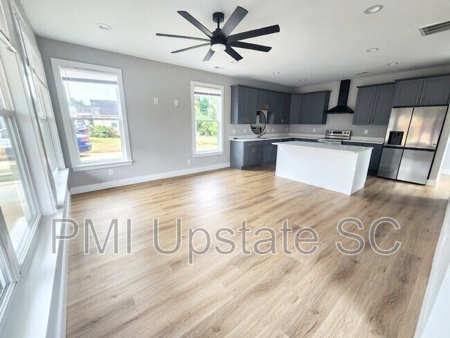 6 Dean St, Greenville, SC 29605 - photo 4