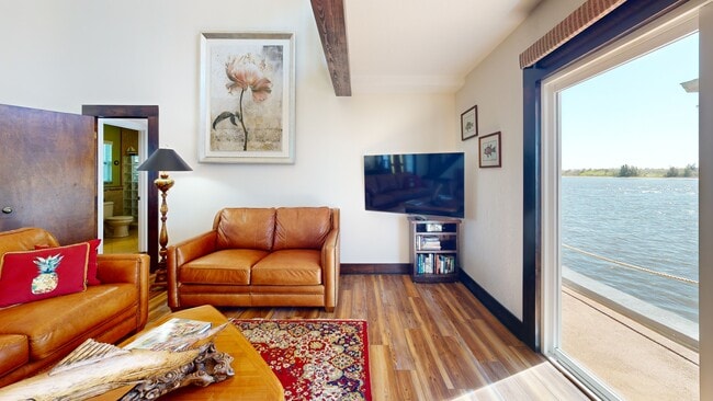 2306 John Anderson Dr, Ormond Beach, FL 32176 - photo 2