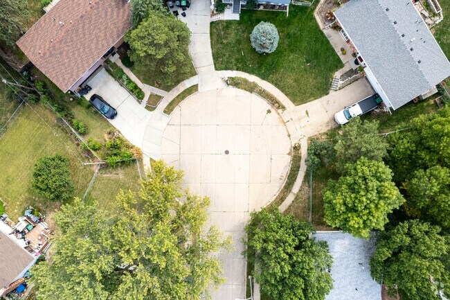 Cul-de-sacs can be found in the Wiesman/North Oaks neighborhood.