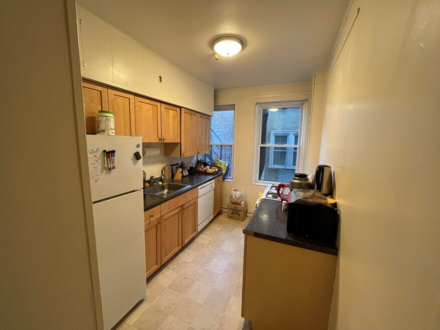 1997 Commonwealth Ave unit 7, Brighton, MA 02135 - photo 1