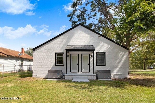 910 E Mulberry St unit B, Goldsboro, NC 27530 - photo 4