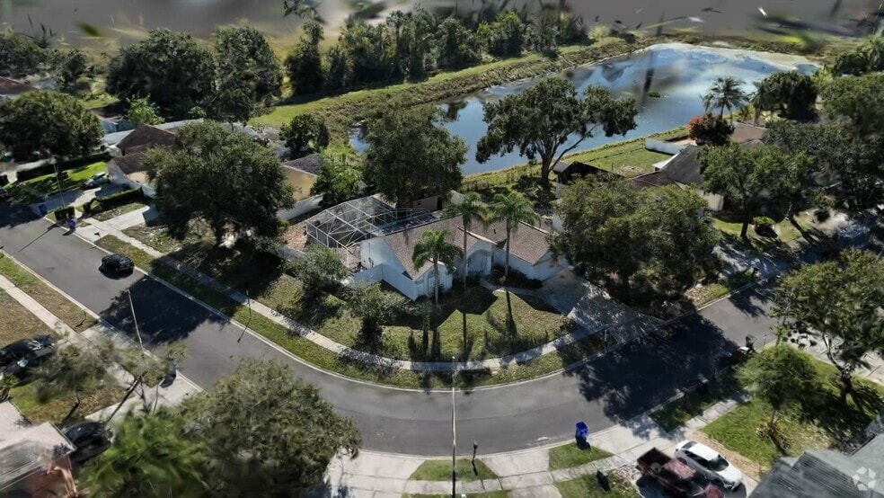 2546 Alclobe Cir, Ocoee, FL 34761 - photo 2