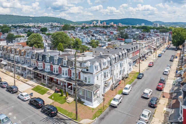 Rows of Victorian Row Homes line the streets of Northwest Reading.