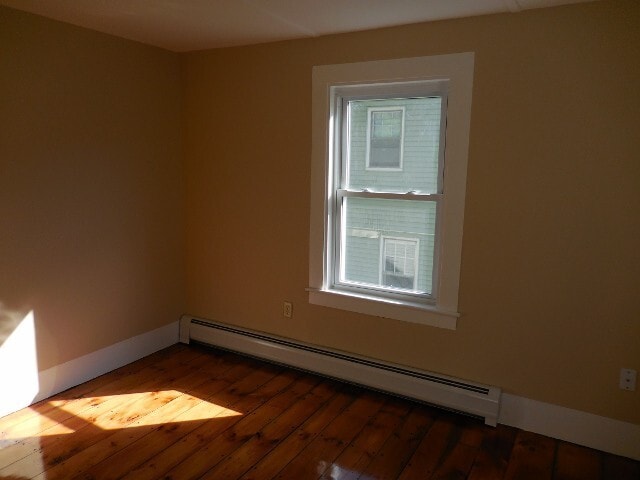 11 W Green St unit 2, Easthampton, MA 01027 - photo 4