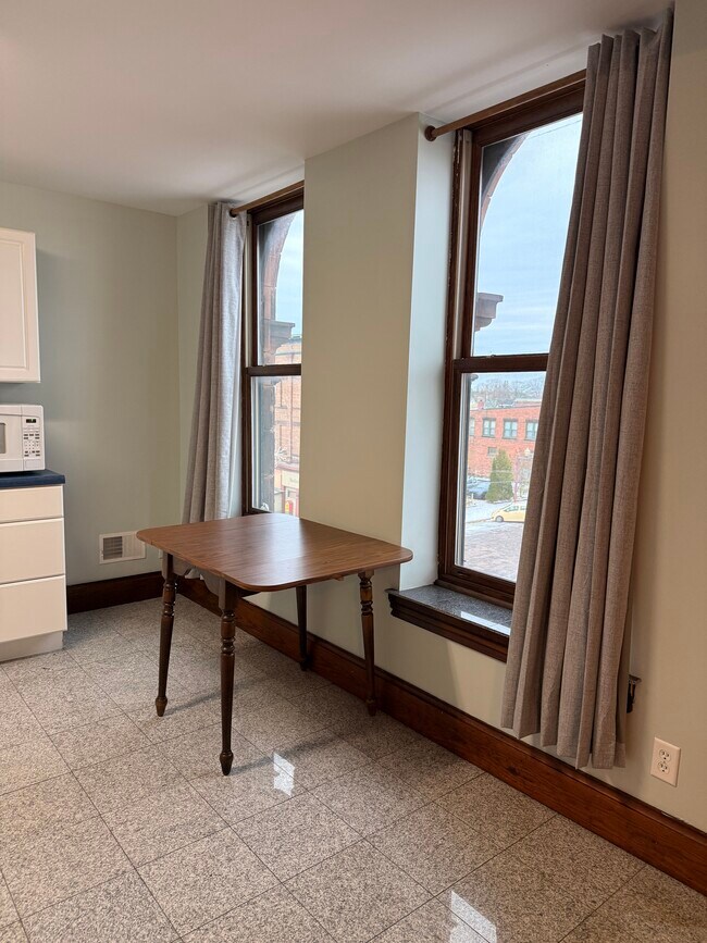 215 6th St unit 1, Calumet, MI 49913 - photo 7