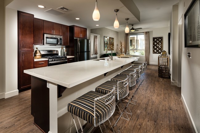 Corona, CA Metro at Main Apartments kitchen