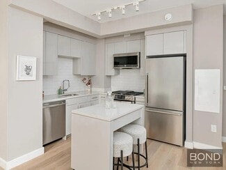 2-20-20 Malt Dr Unit 523, Queens, NY 11101