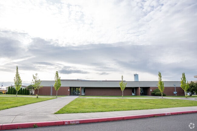 Ridgefield High School 04