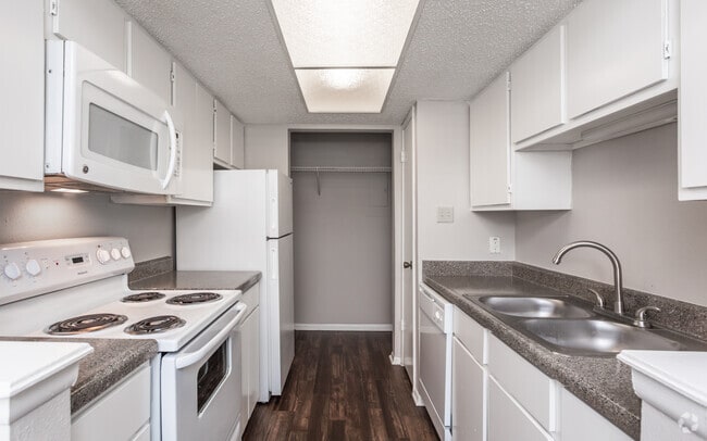 z - Historical - Solara Apartment Homes, San Antonio, TX 78213 - photo 2