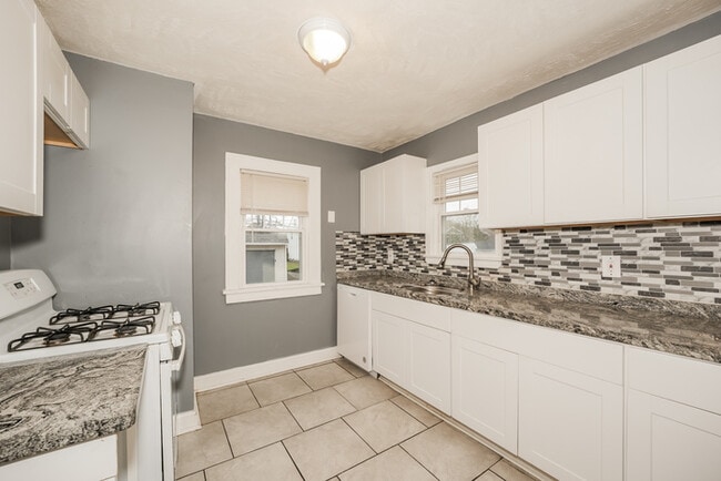 3638 Ludgate Rd, Cleveland, OH 44120 - photo 6