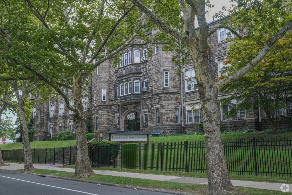 Mercy Career & Technical High School provides education in the neighborhood of 
Allegheny West