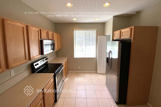 2819 S Evergreen Cir, Boynton Beach, FL 33426 - photo 4