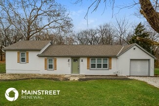 7411 NW Oak Dr, Kansas City, MO 64152