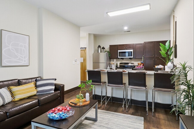 The Hue, Savannah, GA 31401 - photo 7