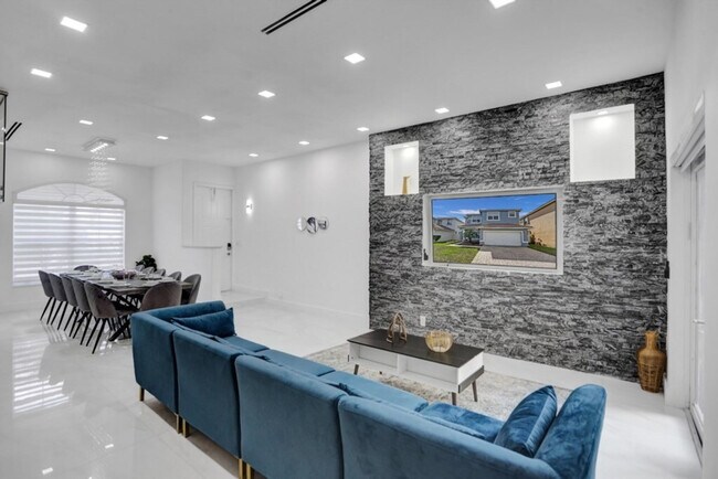 3824 SW 49th Place unit ID1255736P, Fort Lauderdale, FL 33312 - photo 2