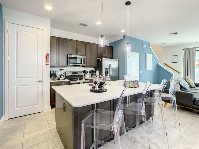 181 Villa Domani Cir, Davenport, FL 33896 - photo 5