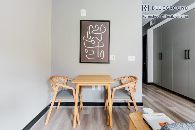 1313 L St NW unit FL4-ID994, Washington, DC 20005 - photo 4