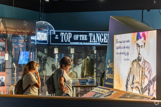 Explore the history of bluegrass music at the Bluegrass Music Hall of Fame nearby Dugan Best.