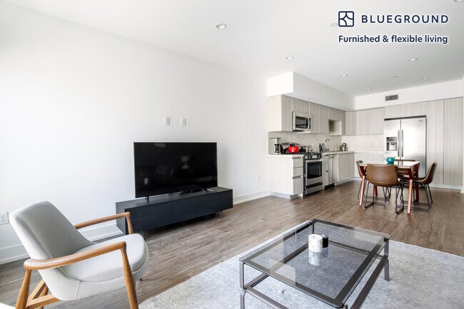 409 N Hayworth Ave unit FL2-ID140, Los Angeles, CA 90048 - photo 2