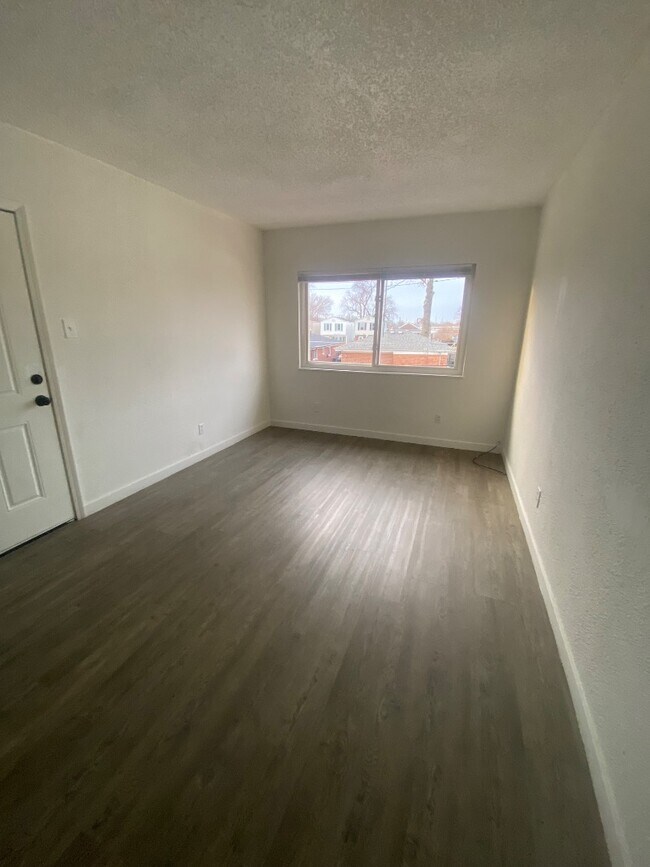 813-815 Courtois St unit C, St. Louis, MO 63111 - photo 3