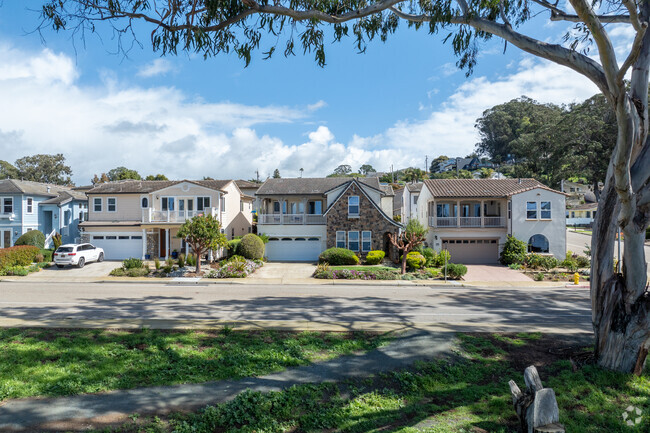 Many newer homes can be found throughout Morro Bay.