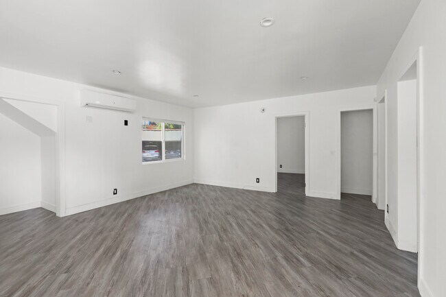 1486 Silver Lake Blvd., Los Angeles, CA 90026 - photo 5