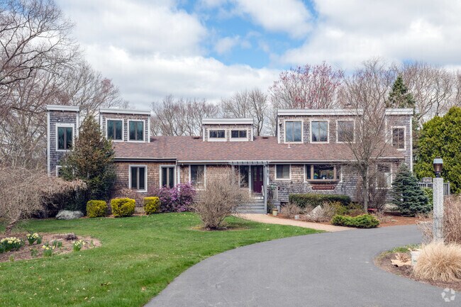 Elaborate custom homes in the Berkley Bridge/Lower Berkley neighborhood take advantage of the views and countryside.