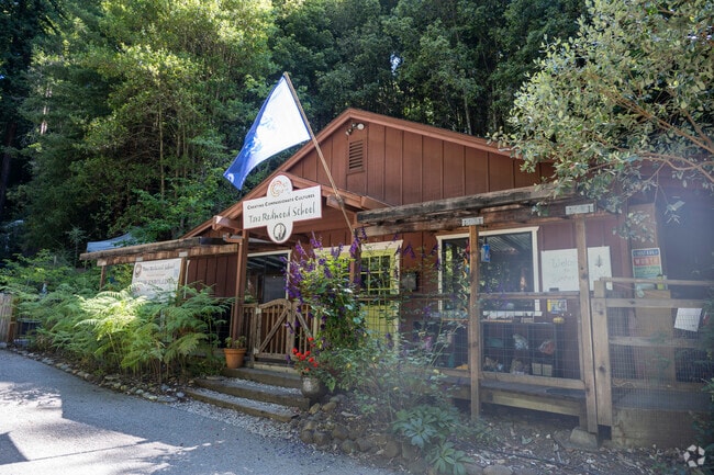 Tara Redwood School is very community focused.