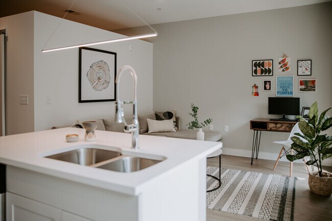 Industry Columbus Apartments, Columbus, OH 43215 - photo 5