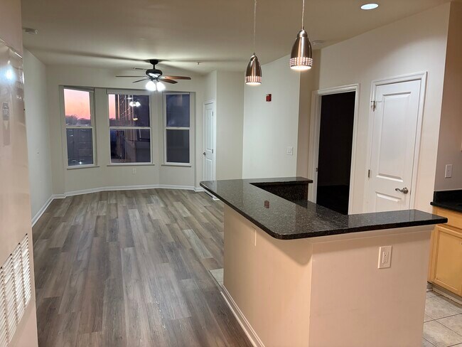 2665 Prosperity Ave unit 335, Fairfax, VA 22031 - photo 5