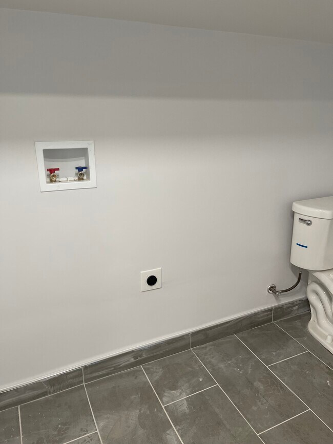 76 Lexington St unit Newly finished unit, Burlington, MA 01803 - photo 7