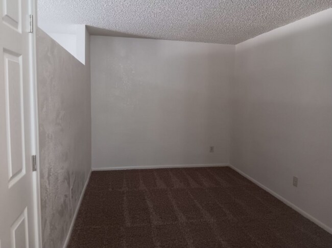 3052 N Alvernon Way unit 109, Tucson, AZ 85712 - photo 3