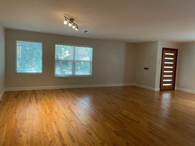 Large Livingroom
