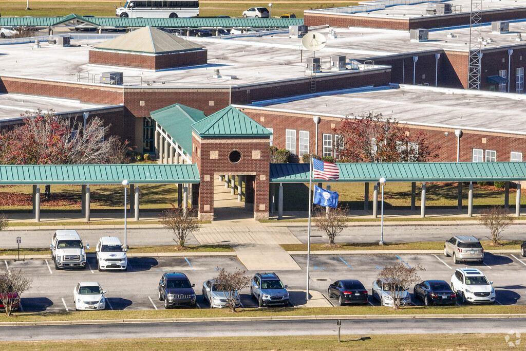 Batesburg-Leesville Middle School is a public option in Columbia.