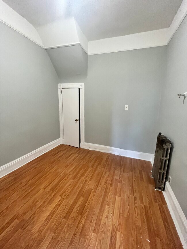 44 Clerk St unit 1, Jersey City, NJ 07305 - photo 5