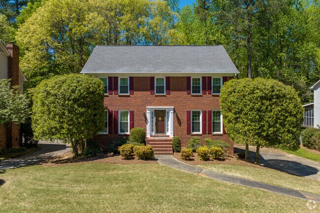 A Classic Colonial Home in the Peachtree Corners Neighborhood.