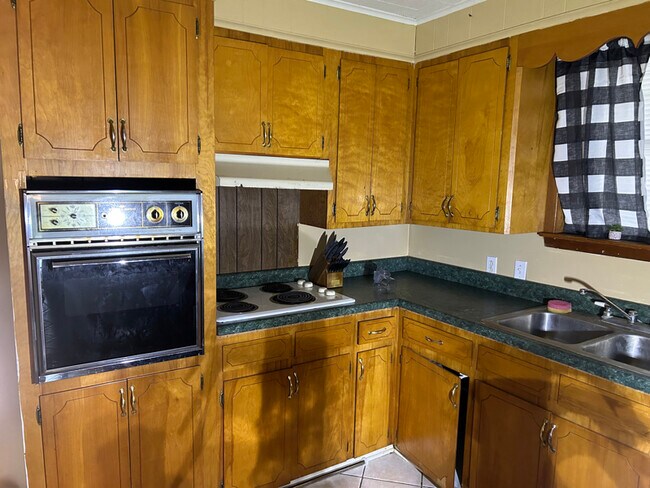 210 S Horner St, Oak Grove, LA 71263 - photo 4