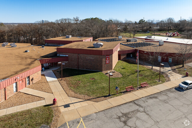 Sherwood Elementary School in Arnold, MO offers a nurturing learning environment.