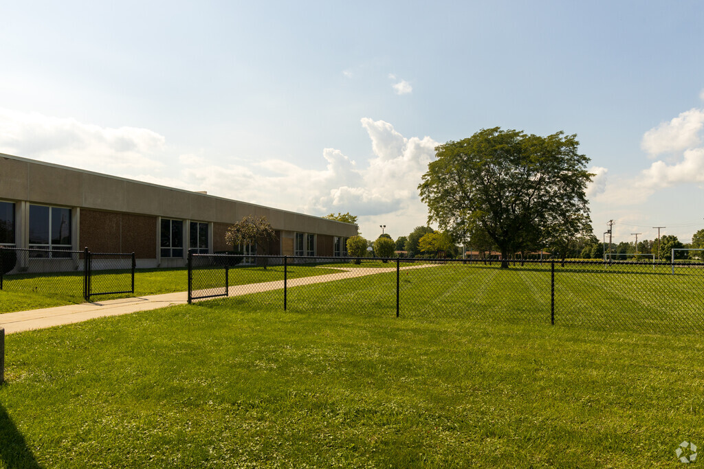 Liberty Elementary School provides education to the little residents in
Porter County