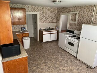 229 River St, Newton, MA 02465