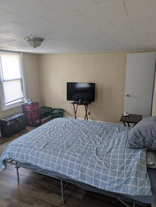 818 North St, Luzerne, PA 18709 - photo 5