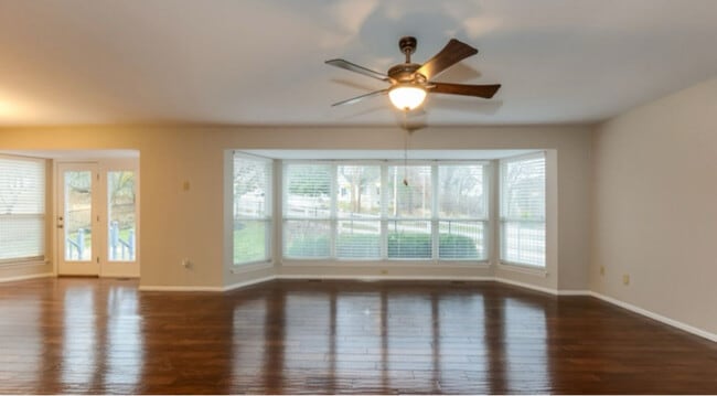 805 Arlington Glen Dr, Fenton, MO 63026 - photo 4