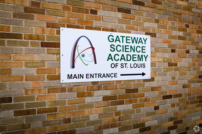 There is good way finding signage for Gateway Science Academy.