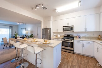 4914 Olive St, Montclair, CA 91763