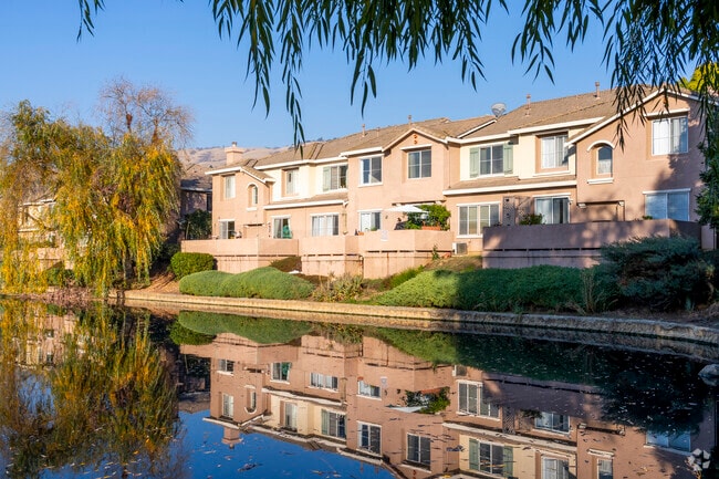 Chaboya blends luxury living with easy access to top schools and parks.