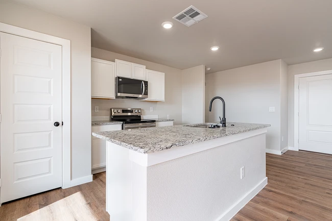 7413 64th St, Lubbock, TX 79407 - photo 2