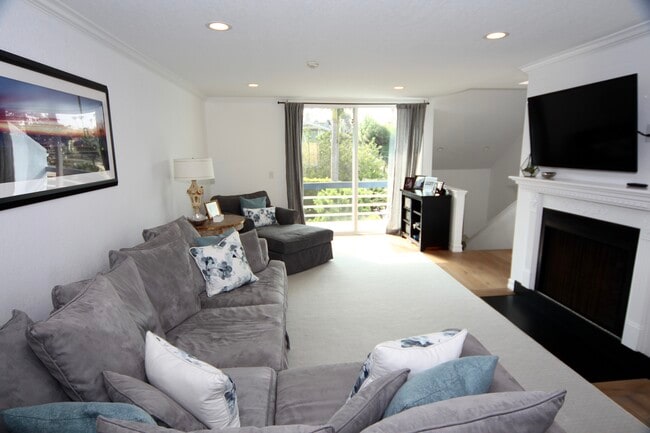 800 N Juanita Ave, Redondo Beach, CA 90277 - photo 3